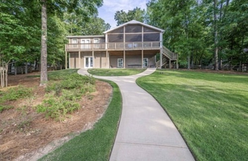 Eatonton House | NEW OWNERS: Family Lakefront Retreat: huge dock/kayak/fish/fire pit/amenities
