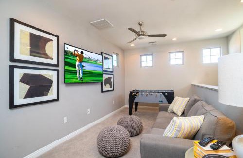 La Quinta House | NEW! PGA West (Signature!) walk to Stadium Course!