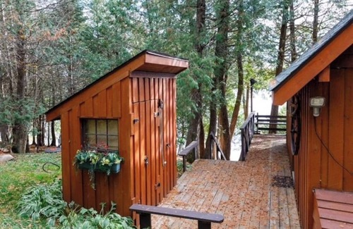 Grand Marais Cabin | NEW POPLAR LAKE LISTING! "Up the Gunflint Trail!" 2 bdrm., 1 ba. lakefront cabin