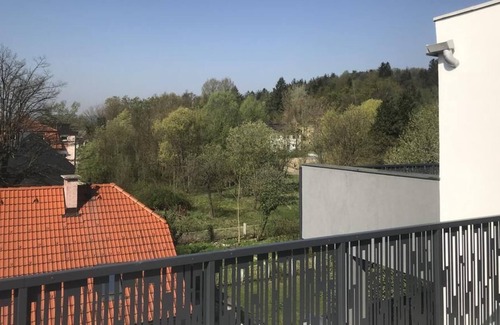 Ljubljana Bed & Breakfast | NEW private Suites (private bathroom) 10 minutes walk from city centre