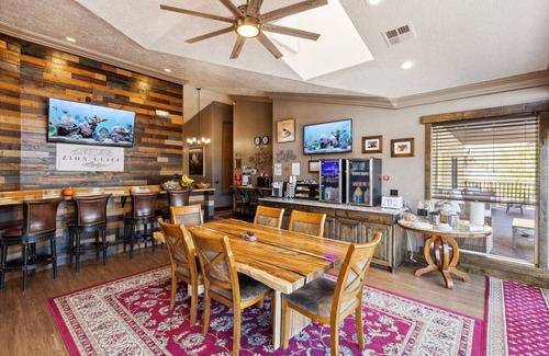 Colorado City Apartment | NEW! Room 21- Grand Canyon by Zion Cliff Lodge