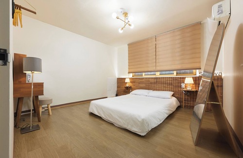 Seochon Villa | New/Sohwa Mansion [8-minute walk to Gyeongbokgung]