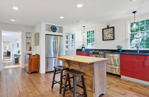 South Woodstock Cottage | New! South Woodstock Cottage - restored, modern luxury