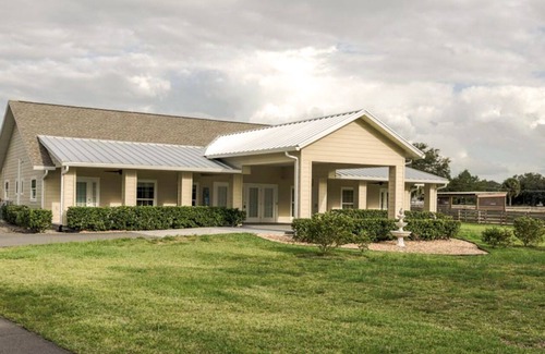 Chuluota House | New Spacious Construction 4 bedroom 4.5 bathrooms. Family Friendly