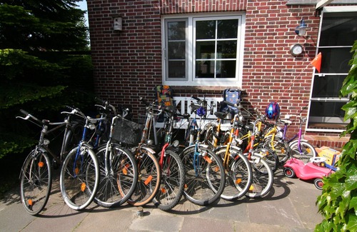 Nesse House | NEW - "starfish" child friendly, bicycles + WLAN free