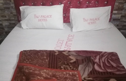 Lahore Hotel | New Taj Hotel
