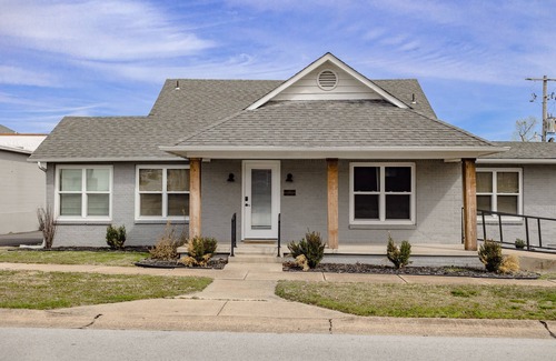 Mountain Home House | NEW! The Cottage - Gorgeous & charming home within walking distance to downtown!