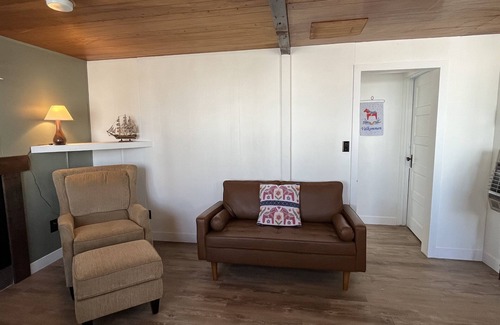 Perham Cabin | New! The Havn, subtle Norwegian styles greet you in this lakeside treasure!