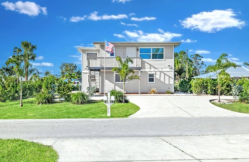 Iona Villa | New! The W at Loma-3 miles from beaches