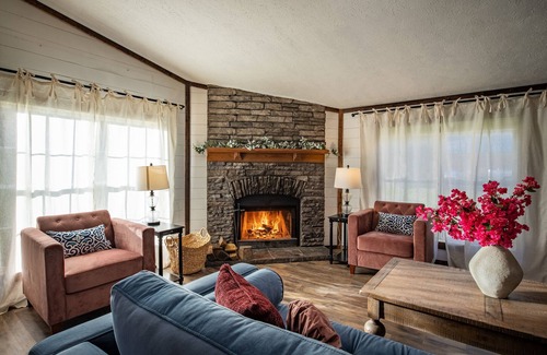 Summerlee House | New!Thuja Hideaway next to NewRiverGorge. Amazing star gazing. Pet friendly!