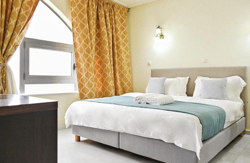 Neos Kosmos Apartment | New Times Home & Hotels Near Metro Station Athens Center