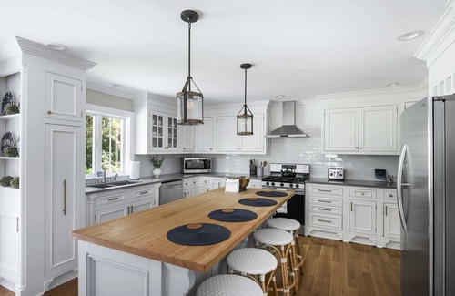 Skaneateles House | New to Rental market-3 Bed/2.5 Bath-Pet Friendly!