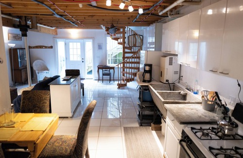 Nantucket Town Apartment | New to VRBO! 2/1 Mid Island Apartment, Sleeps 5
