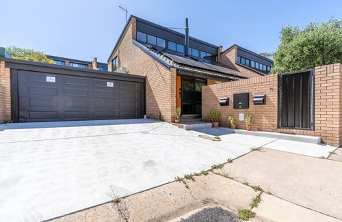 Garran Apartment | New to VRBO: Peaceful Home near Canberra Hospital