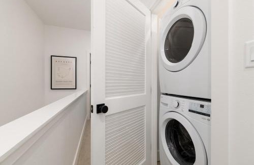 Grand Junction House | NEW Townhome-River Trail-Las Colonias-Dtown GJ! NO XTRA FEES!