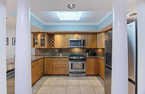 Isle of Palms Condo | New Updates! Pool Access, Oceanside, Desirable Seagrove Location!