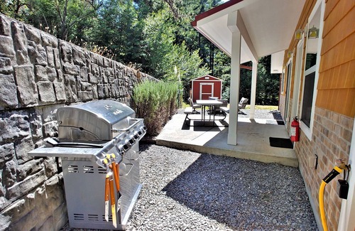Hiouchi Cabin | New Vacation Rental in the Redwood Forest!
