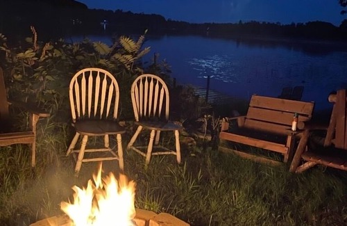 Jacobson Cabin | NEWER FAMILY 3 BEDROOM 2 BATH LAKE CABIN