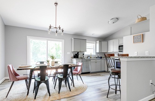 Issue House | Newly Built 3 Bedroom Home Near Downtown!