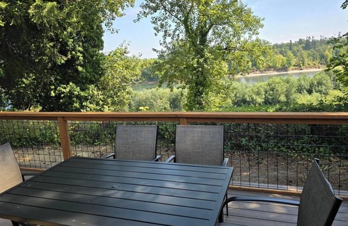 Salem House | Newly Built River View home with Total Privacy in Salem/McMinnville Wine Country