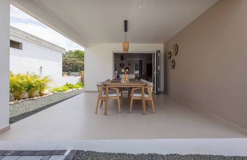 Jan Thiel Villa | Newly built villa in prime location in Jan Thiel, pool and private parking