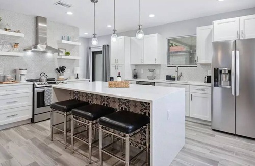 Poiciana Park II House | Newly Constructed Luxe 3BR Home Downtown | Airport