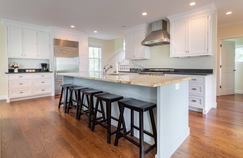 Rye House | Newly constructed (9 years) beach home only steps from Jenness Beach