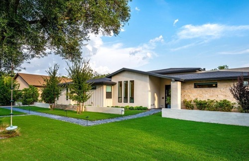 Camelback East Villa | Newly Constructed Modern Villa in North Central Phoenix
