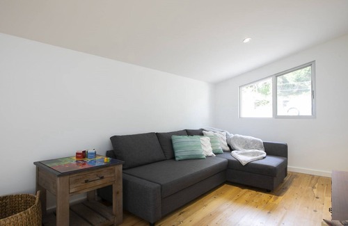 Killcare Heights House | Newly furnished, with ocean views