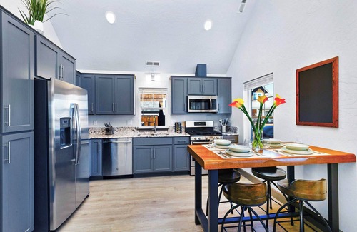 Dover Bay House | Newly Furnished Bungalow in Dover near Lake and Ski Resort