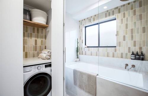 Mermaid Beach Villa | NEWLY LISTED | The Hidden Mermaid
