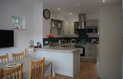 Arden Cottage | Newly refurbished beautiful 3 bedroom cottage; Loch Lomond