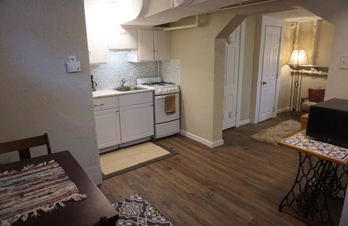 City Park West House | Newly Remodeled clean, comfy, quiet! Top Location! BikeScore 100! WalkScore96!