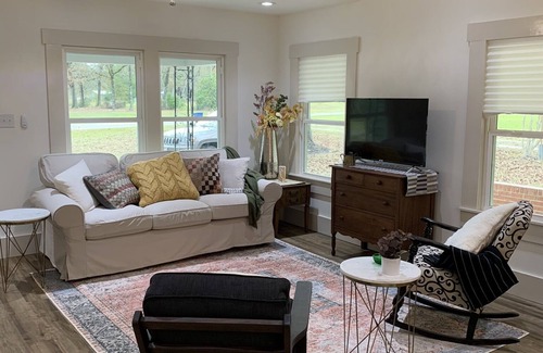 Hudson Cottage | Newly remodeled Cottage, modern and charming