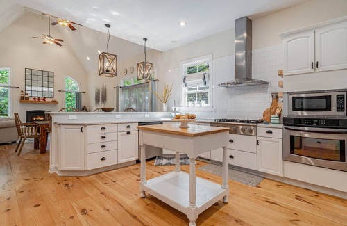 Sawyer Cottage | Newly remodeled cottage with hot tub and three seasons room