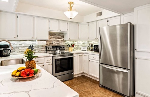 Kailua-Kona Condo | 🏖️Newly Remodeled | Ocean View | AC | Ground Floor