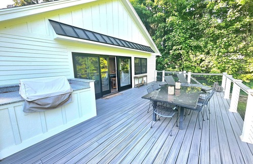 Bolton Landing Villa | Newly remodeled, private Villa in Bolton Landing with all the comforts of home