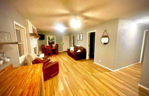 Richland House | Newly Remodeled River Cabin close to Ft Leonard Wood