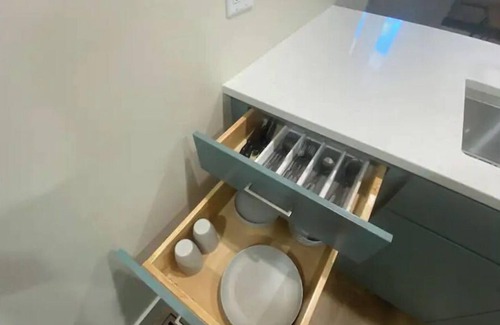 Tiffin Apartment | Newly Remolded! Near Downtown. 1 King bed