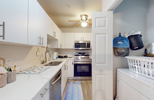 Vanderbilt Beach Condo | Newly renovated 1st-floor condo near Vanderbilt Beach with beach gear, pool, AC