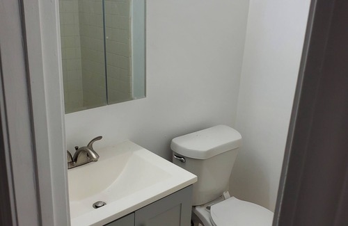 West Lake Forest House | Newly Renovated 2-Bedroom 1½ Bathroom Townhome in New Orleans with WiFi and AC.