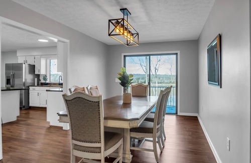 Cadiz House | Newly Renovated 5BR – Lake Barkley Stay