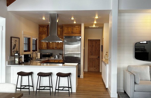 Dover Bay House | Newly-Renovated Cabin in the Woods with Territorial View in Dover Bay Resort