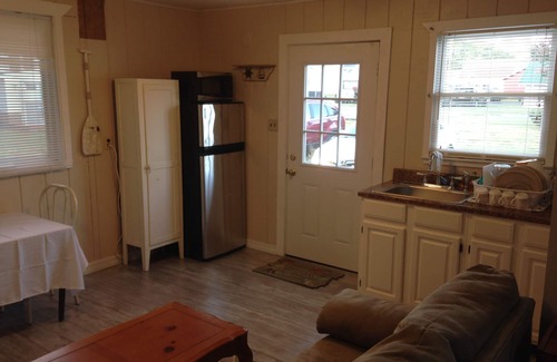 Chincoteague Cottage | Newly Renovated Cottage On Main Street - Professionally Sanitized