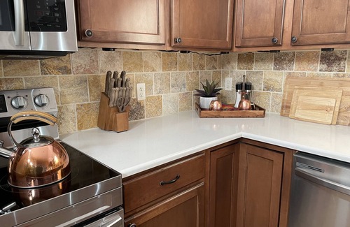 Sierra Vista House | *Newly renovated home!* Staycation at the Legends