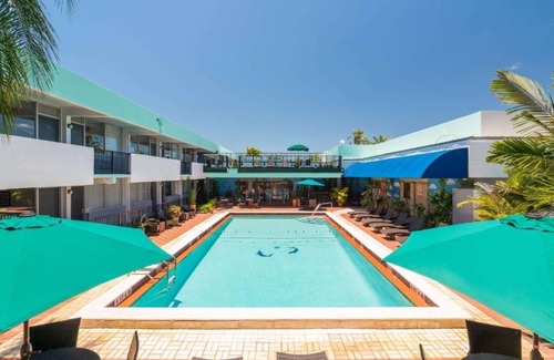 Palmetto Bay House | Newly renovated hotel close to top destinations in Miami