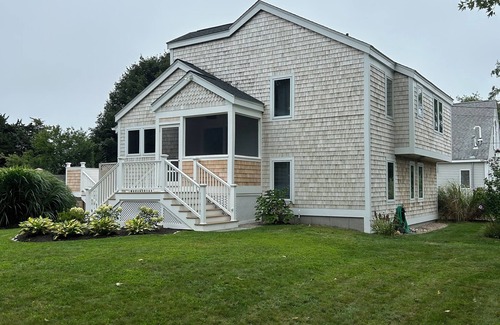 Quonochontaug House | Newly Renovated Quonnie Beach House - QEBA Beach Pass & Pond Access