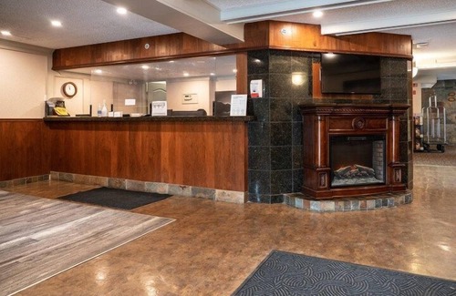 Banff Apartment | Newly Renovated Room in Banff! Air-Conditioning