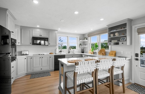 East Sandwich House | Newly renovated oceanfront steps from Spring Hill Beach