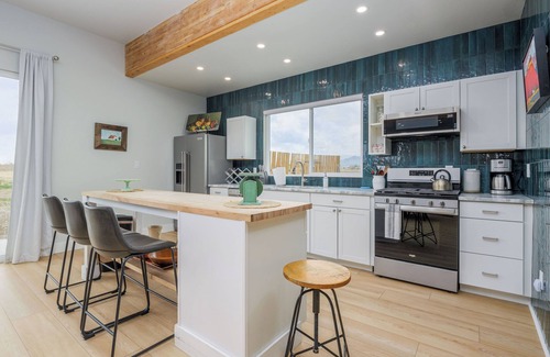 Grand Junction House | Newly renovated Barnhouse on 13 acres brings you a modern feel to your retreat.